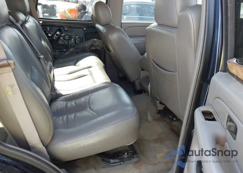 2004 Chevrolet Tahoe Ls z USA, uszkodzony, nr VIN 1GNEC13V44R151457